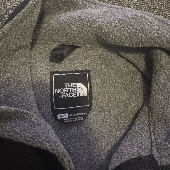 The North Face Men's Two-Tone Performance Jacket - Picture 2 of 3